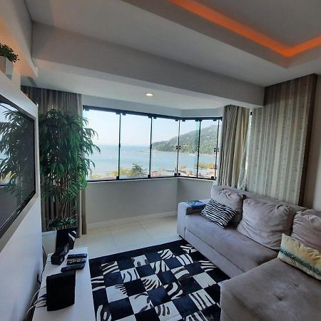 3 Suites Linda Vista Da Orla De Bc A 50M Da Praia - Somente Familiares Balneário Camboriú エクステリア 写真