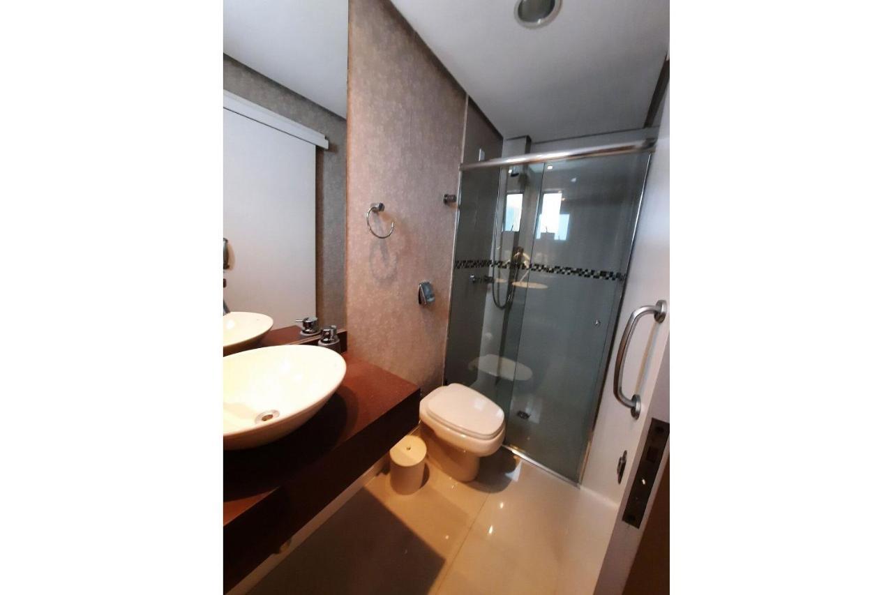 3 Suites Linda Vista Da Orla De Bc A 50M Da Praia - Somente Familiares Balneário Camboriú エクステリア 写真