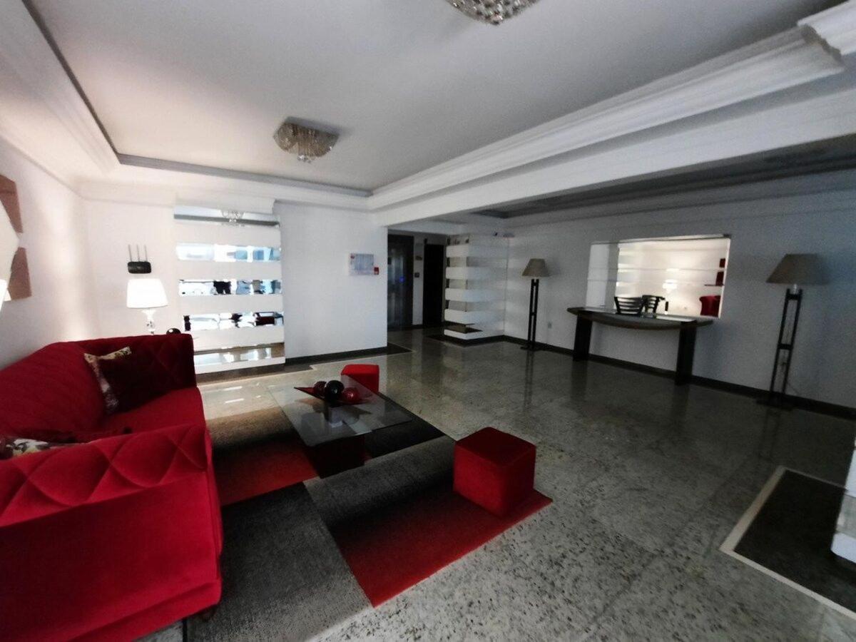 3 Suites Linda Vista Da Orla De Bc A 50M Da Praia - Somente Familiares Balneário Camboriú エクステリア 写真