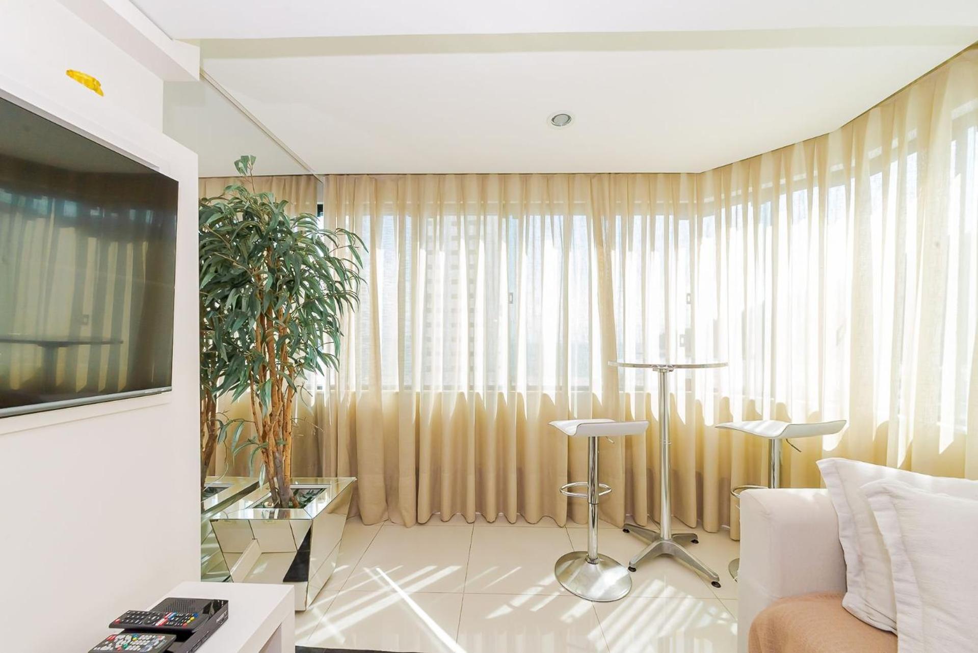 3 Suites Linda Vista Da Orla De Bc A 50M Da Praia - Somente Familiares Balneário Camboriú エクステリア 写真