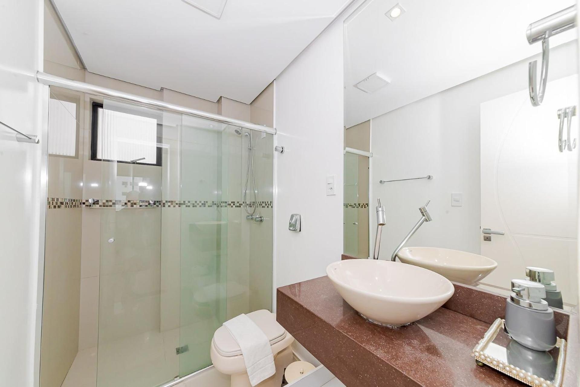 3 Suites Linda Vista Da Orla De Bc A 50M Da Praia - Somente Familiares Balneário Camboriú エクステリア 写真