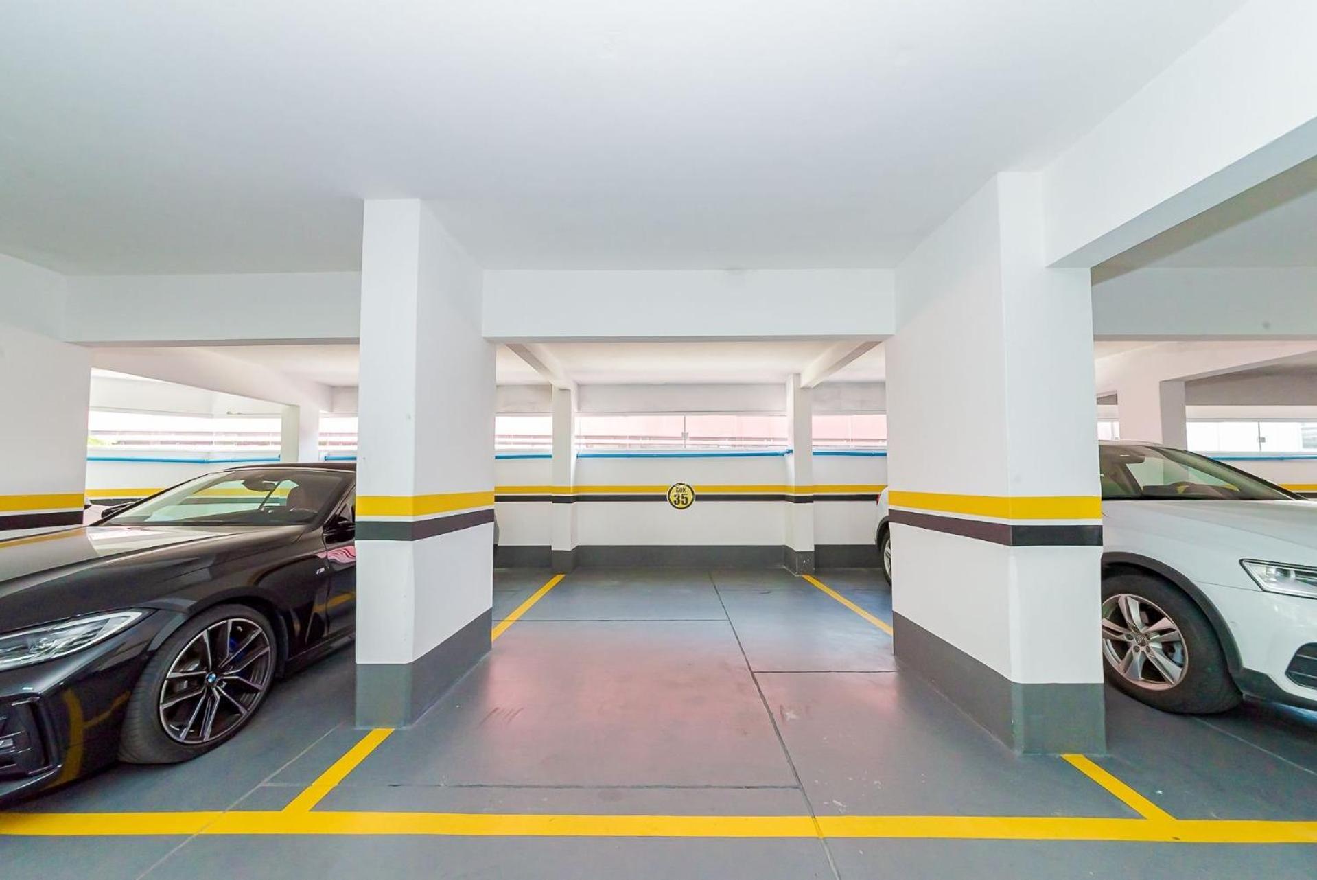 3 Suites Linda Vista Da Orla De Bc A 50M Da Praia - Somente Familiares Balneário Camboriú エクステリア 写真